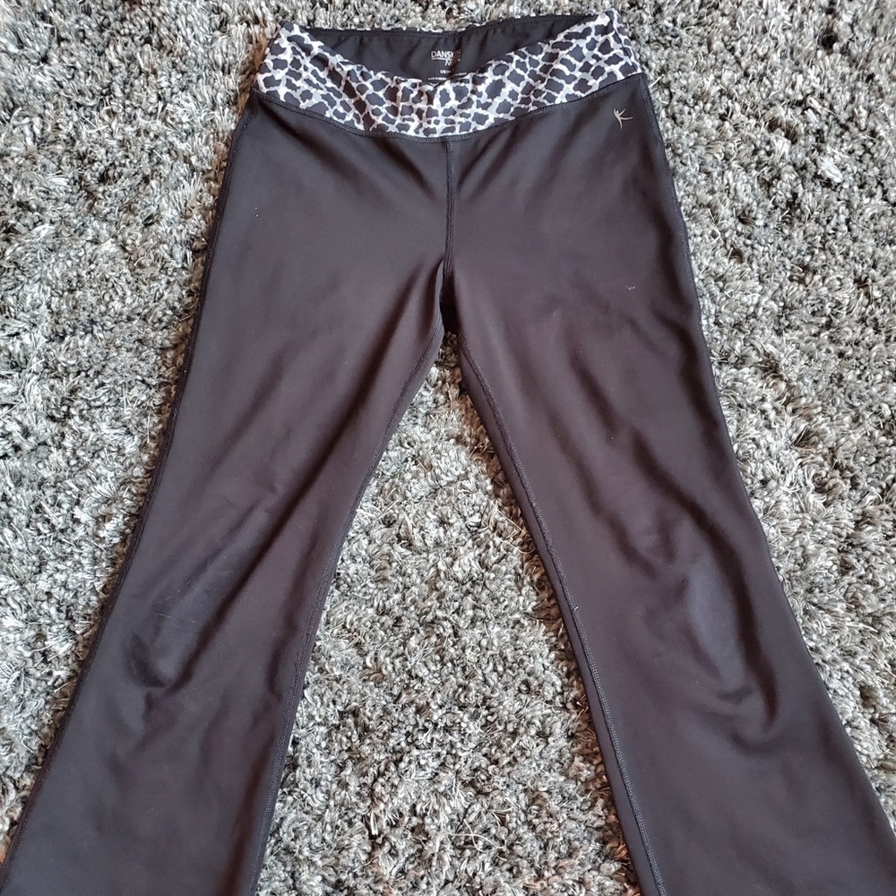 FLARE OUT LEGGINGS
